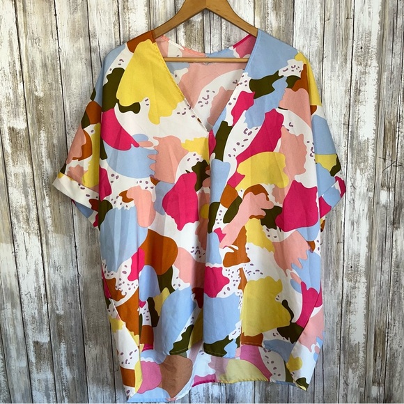 Jodifl Help You Out Fuchsia Pink Abstract Blouse - Picture 2 of 6